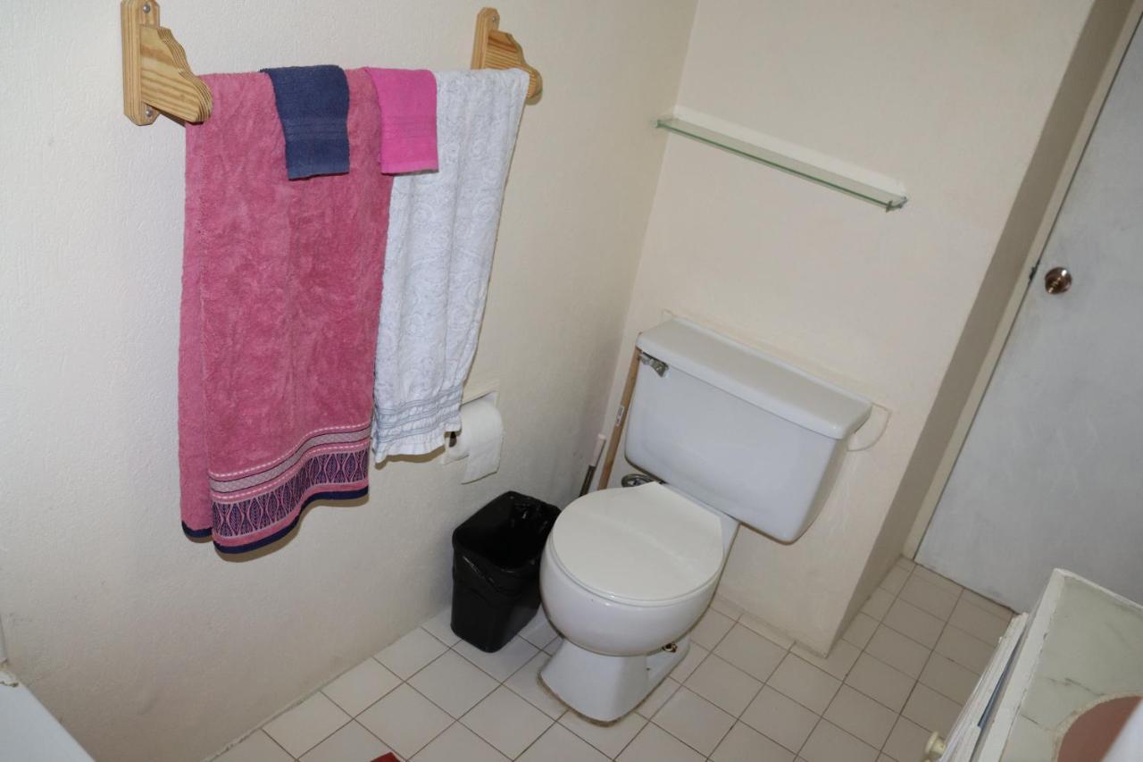 Ocean View Apartments บริดจ์ทาวน์ ภายนอก รูปภาพ