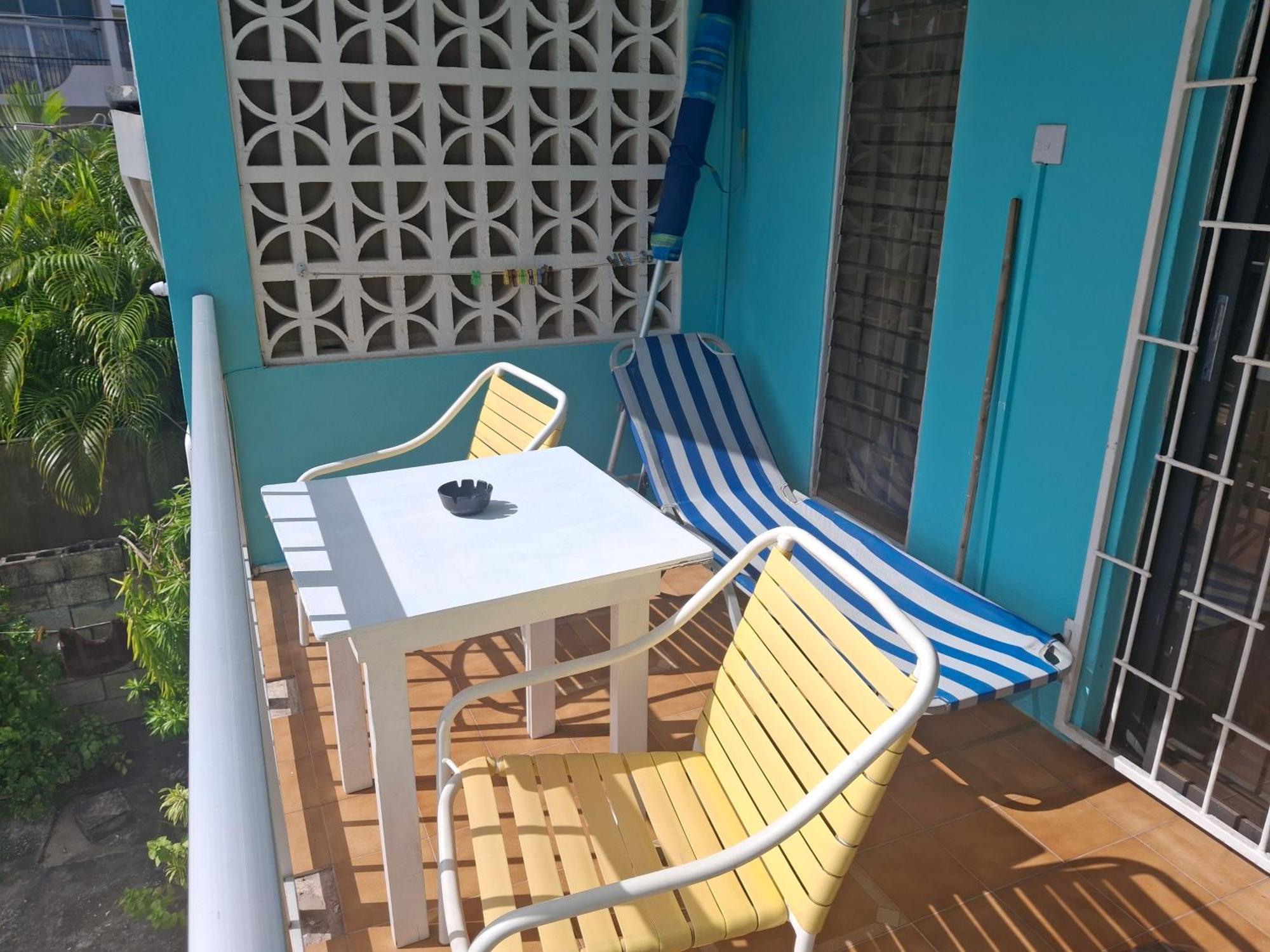 Ocean View Apartments บริดจ์ทาวน์ ภายนอก รูปภาพ