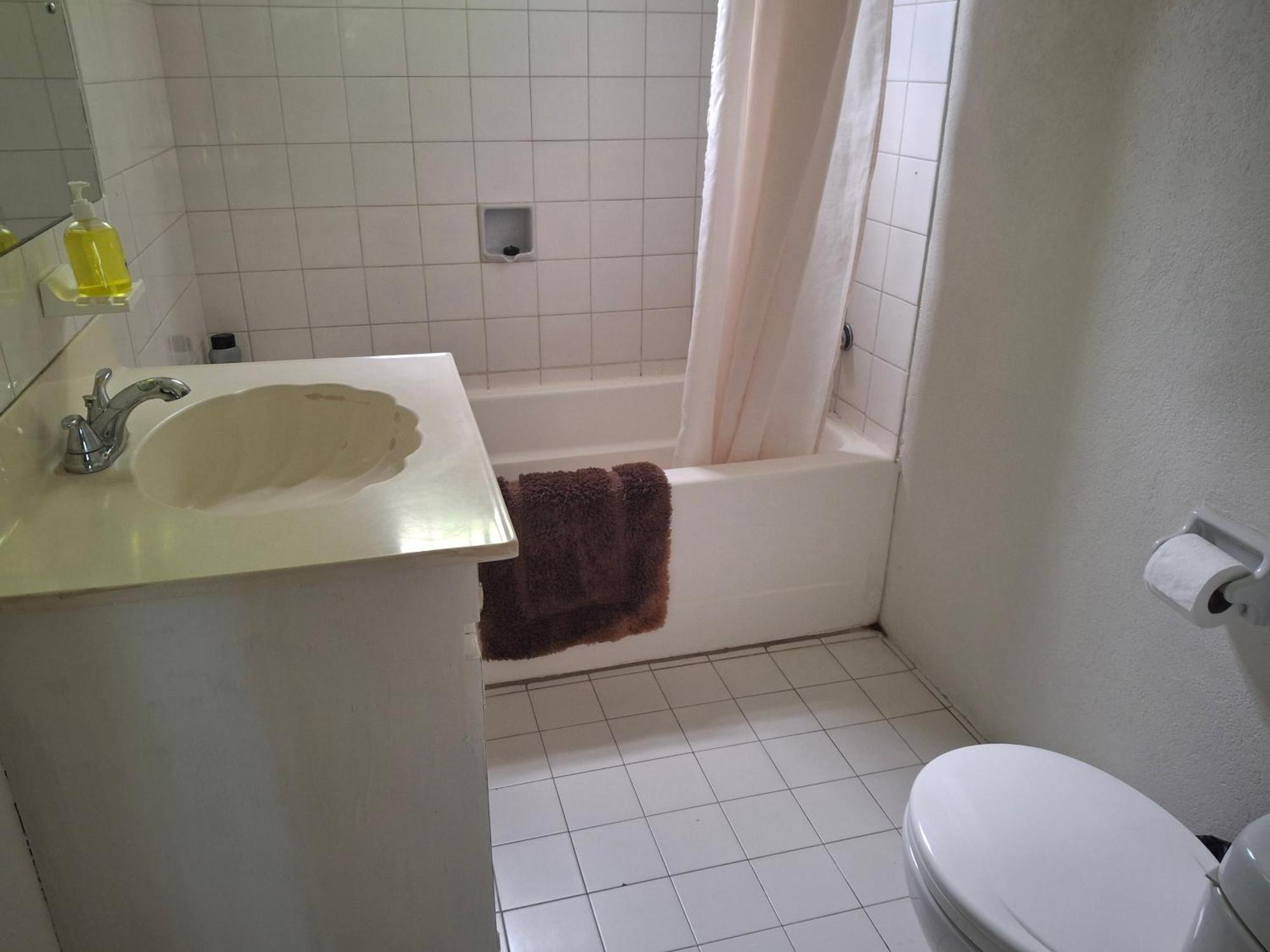 Ocean View Apartments บริดจ์ทาวน์ ภายนอก รูปภาพ